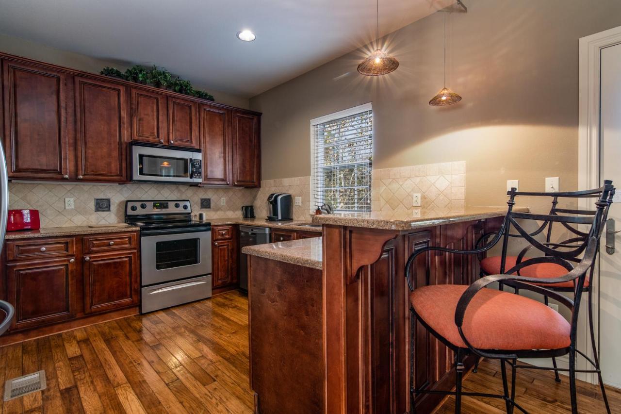 Two Bedroom Villa In The Heart Of Branson! Eksteriør billede