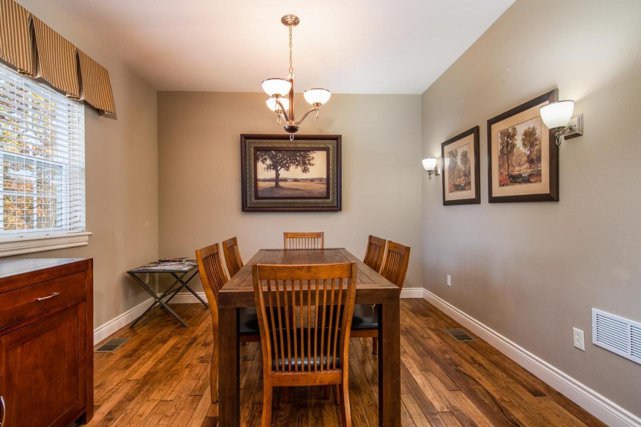 Two Bedroom Villa In The Heart Of Branson! Eksteriør billede