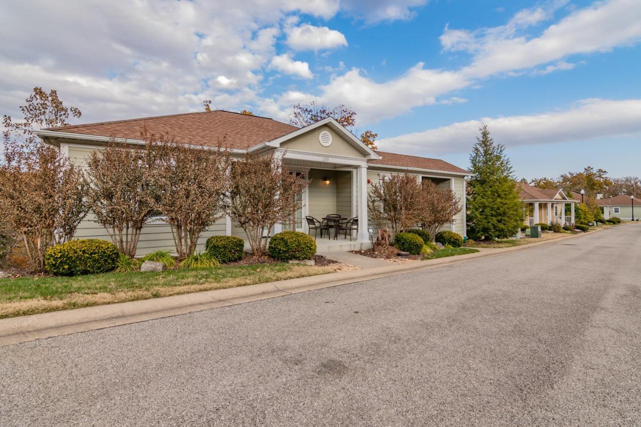 Two Bedroom Villa In The Heart Of Branson! Eksteriør billede